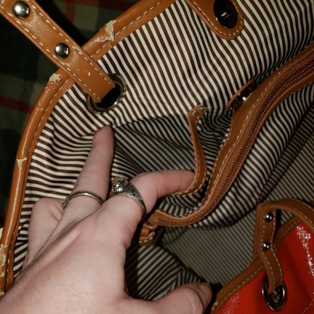 Large Red Purse - Picture 8 of 10
